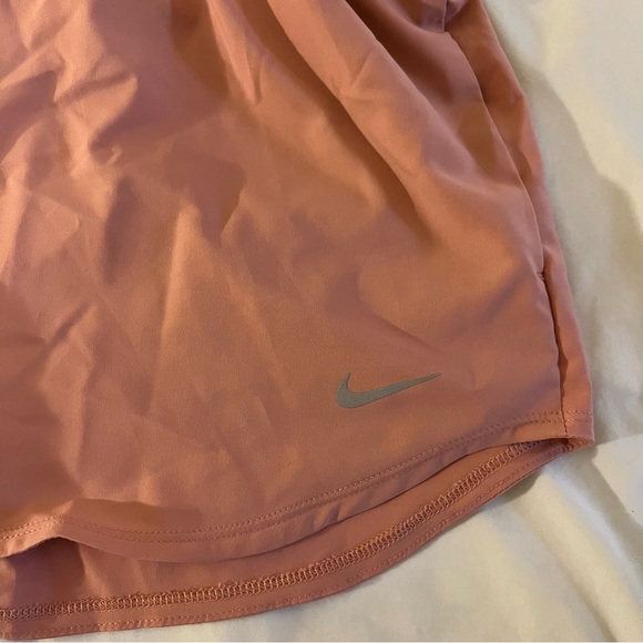 NEW NIKE WOMENS DRI-FIT ONE ULTRA HIGH-WAISTED 3" SHORTS XS $45 - Picture 5 of 9